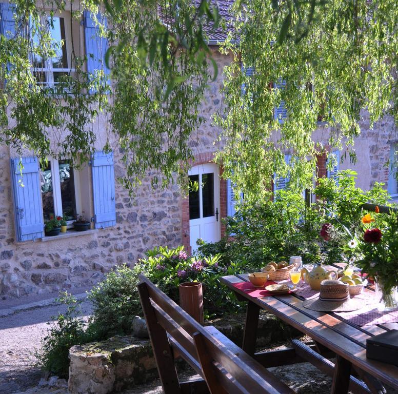 Hotel La Ferme Aux Abeilles Ambierle Zewnętrze zdjęcie